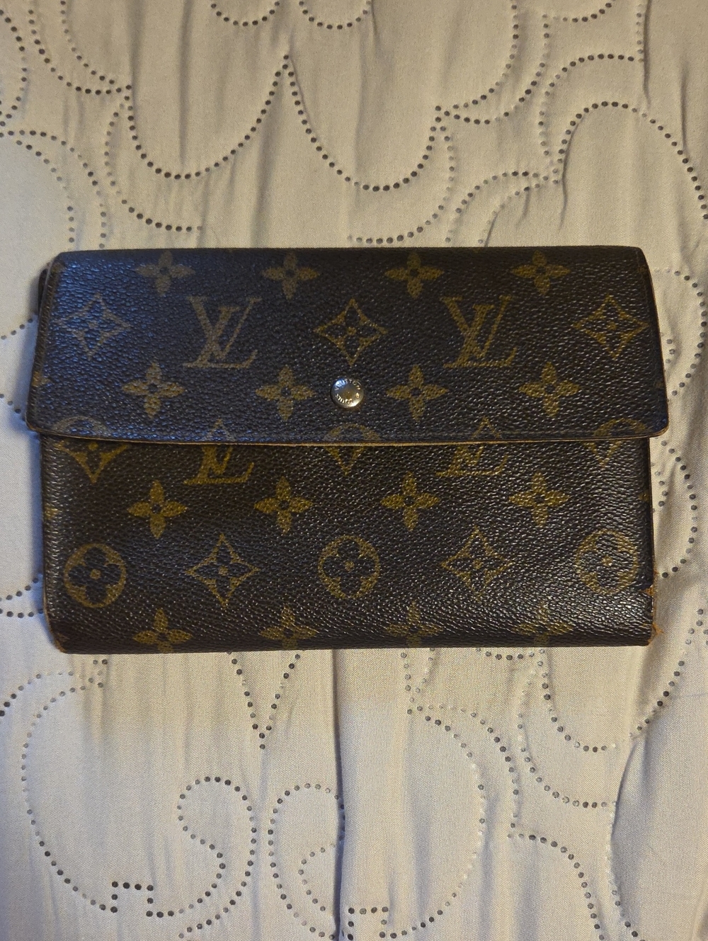 Vimtage Lv Port Tresor Trifold As Is ..Code 884AN